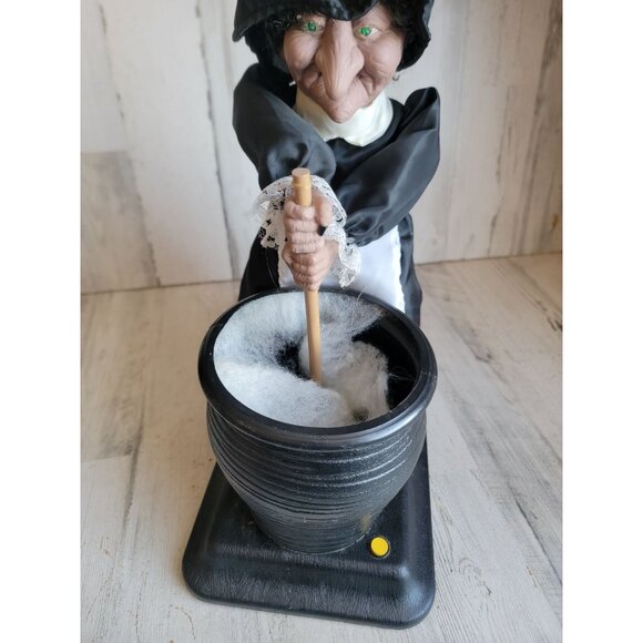Gemmy vintage witch stirring cauldron Halloween animated prop - Picture 3 of 7